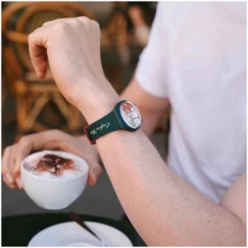 Swatch X Café De Flore für „Not in Paris“
